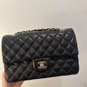 Chanel Classic Flap Medium Balck